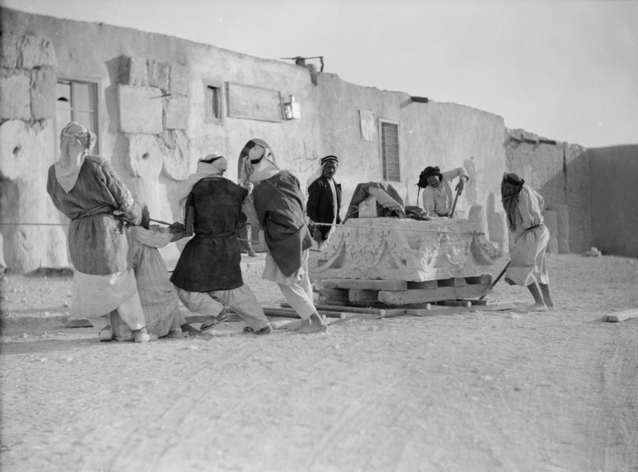 Two Sides of the same Coin. Thoughts on Destruction and Preservation of ‘Cultural Heritage’ in the Middle East